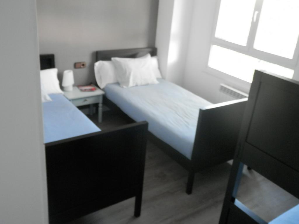 H.A.N.D Surf Hostel Langre  Room photo